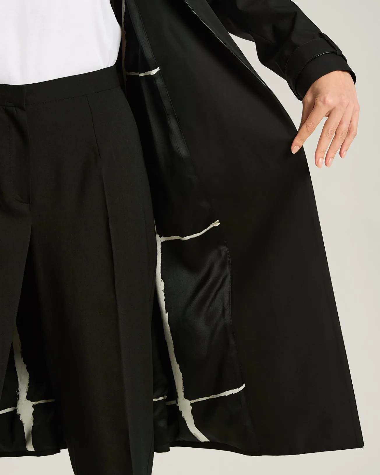 BLACK SILK SATIN OVERCOAT WITH CALFSKIN DETAILS
