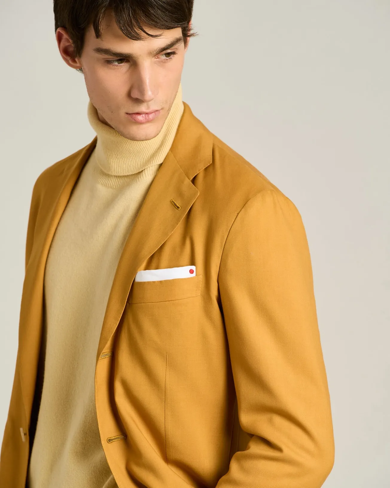 CASHMERE SINGLE-BREASTED JACKET IN MUSTARD YELLOW