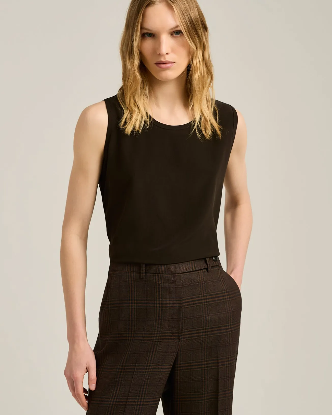COFFEE BROWN SLEEVELESS TOP IN PURE SILK