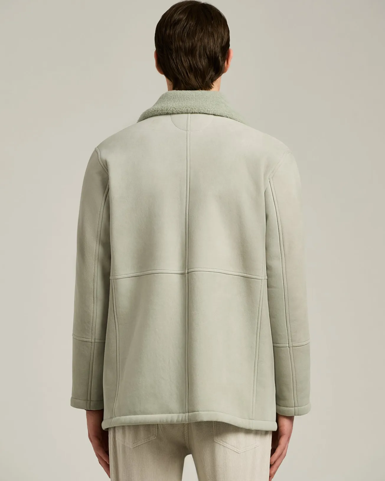 DOUBLE-BREASTED OVERCOAT IN LIGHT GREY SHEARLING