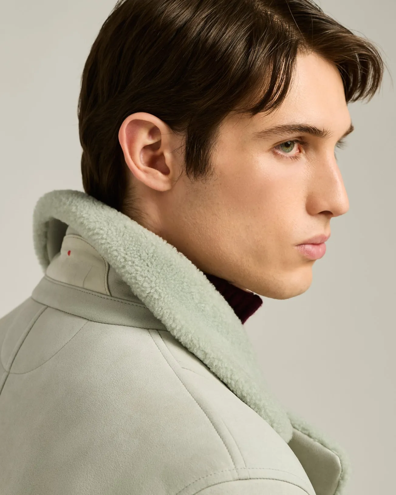 DOUBLE-BREASTED OVERCOAT IN LIGHT GREY SHEARLING