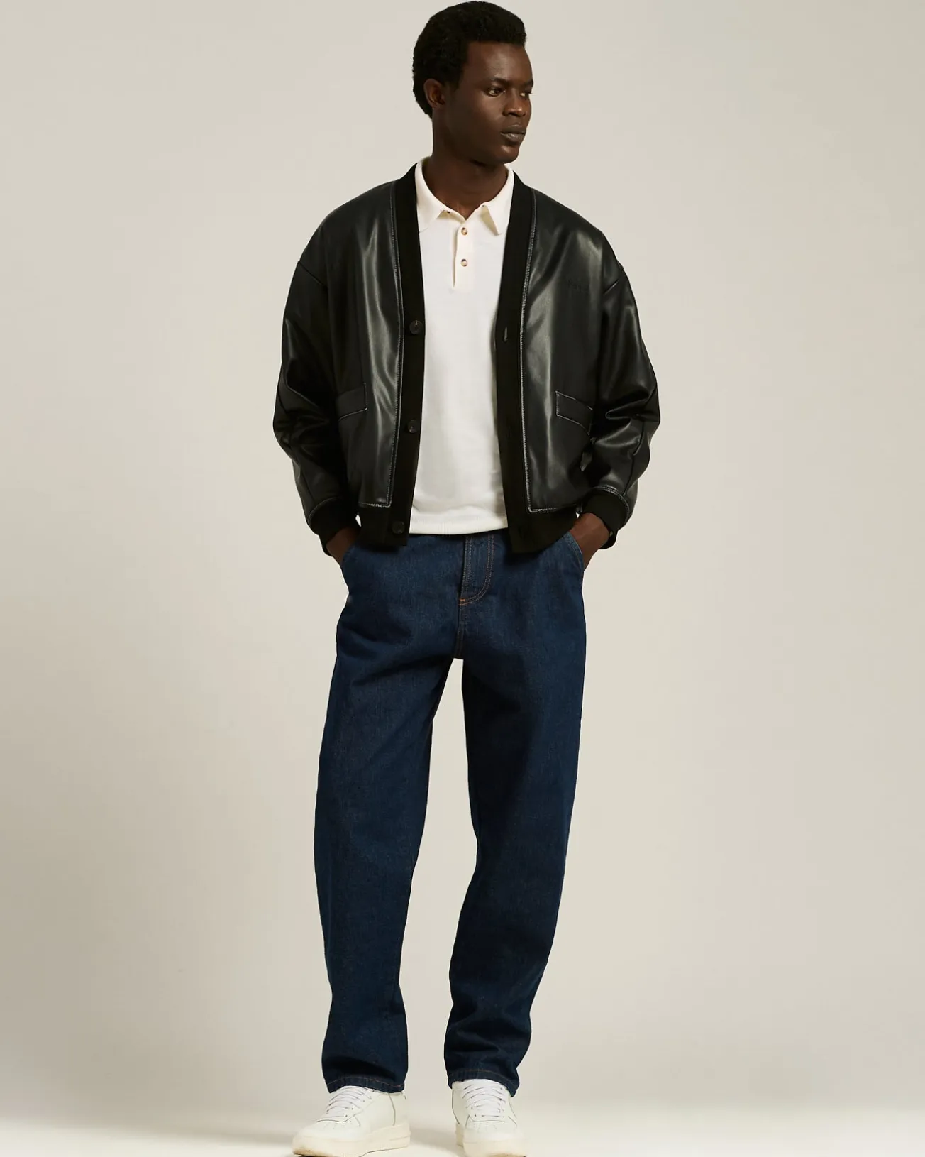 FAUX LEATHER BOMBER BLACK WITH RIBBED DETAILS