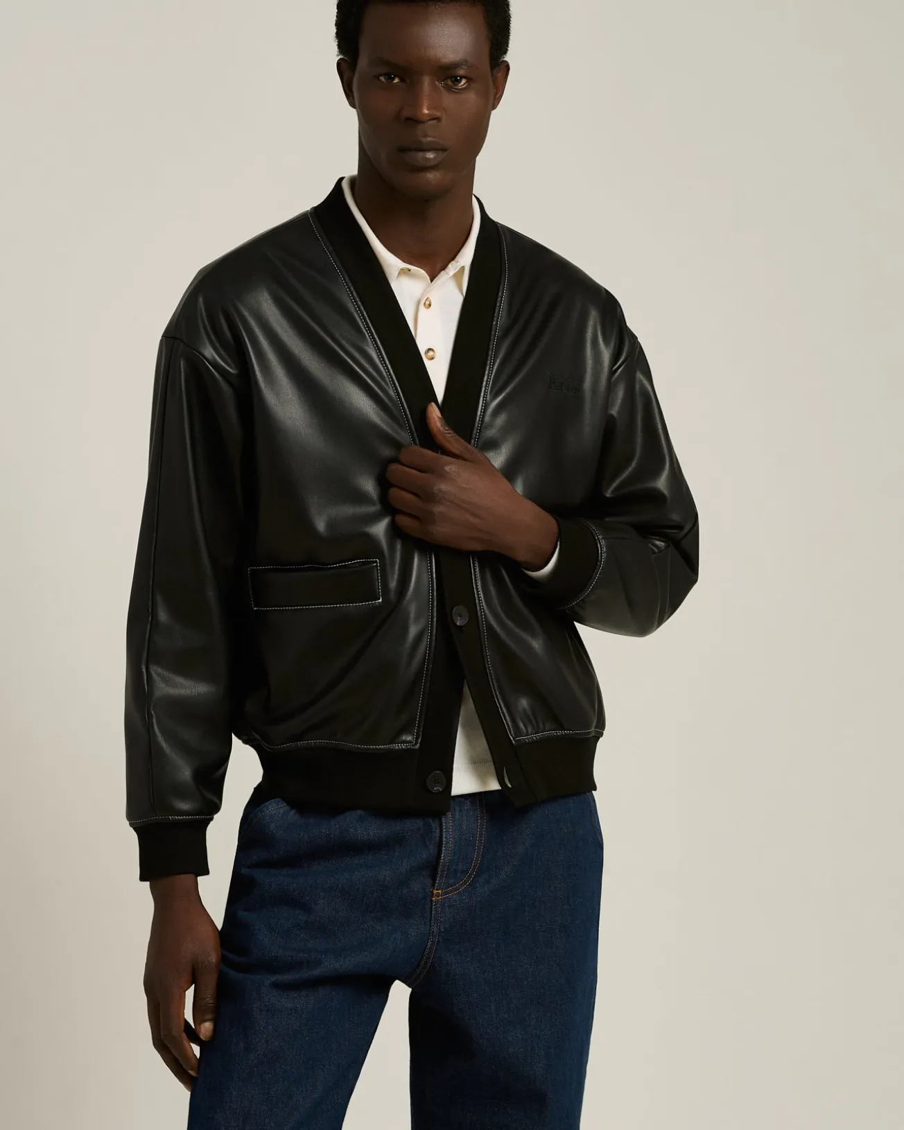 FAUX LEATHER BOMBER BLACK WITH RIBBED DETAILS
