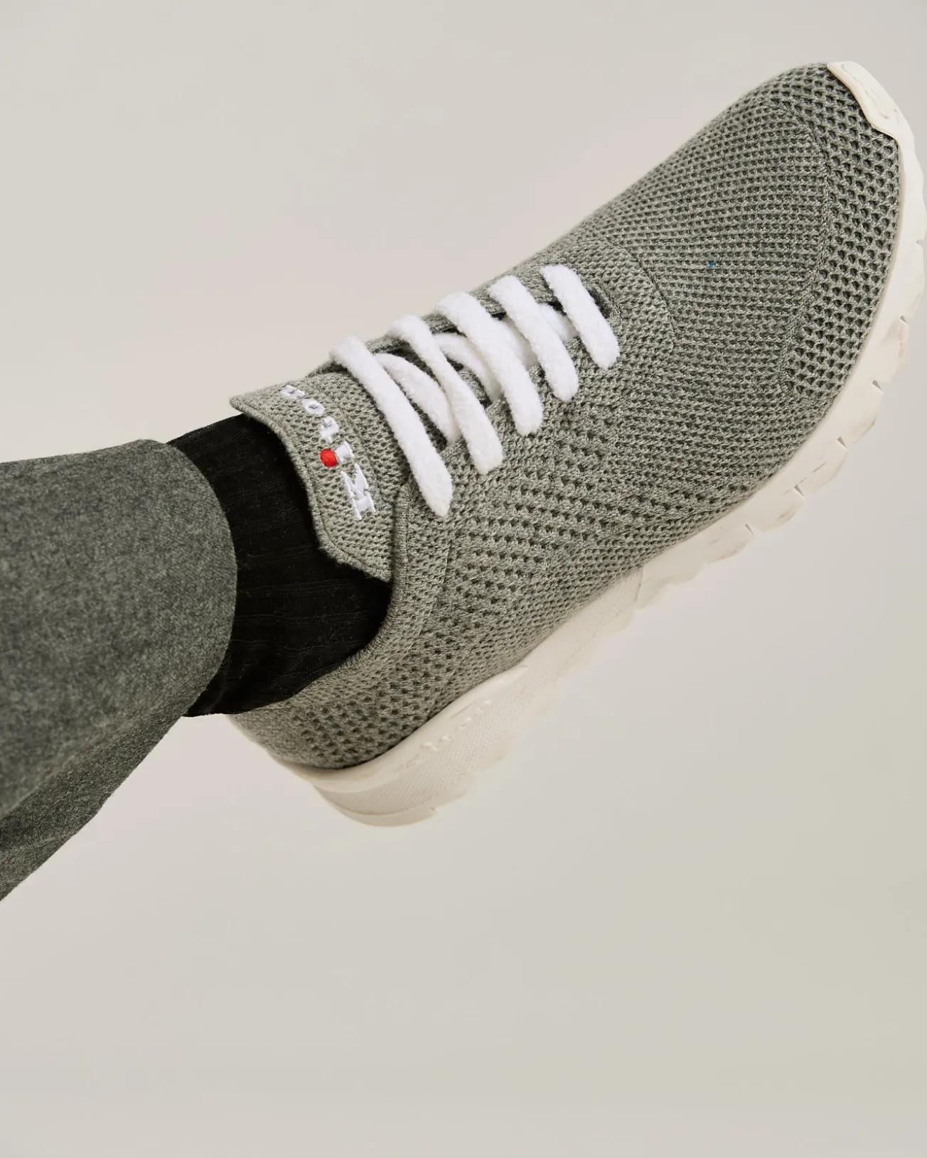 FIT GRAY CASHMERE SNEAKERS