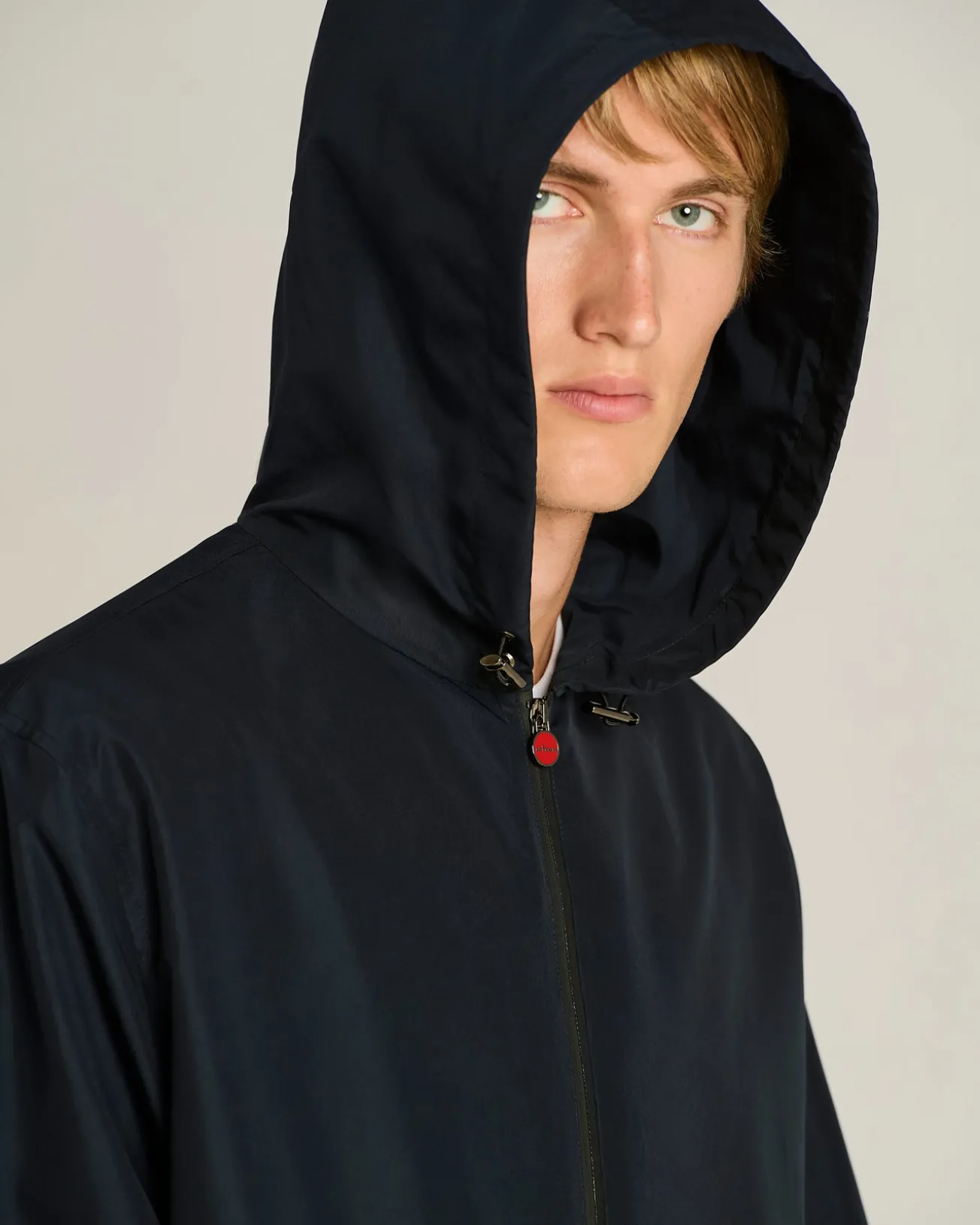 HOODED TECHNICAL FABRIC JACKET IN NAVY BLUE