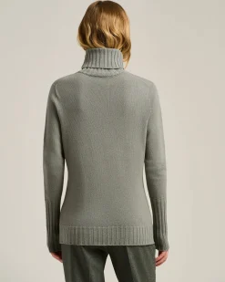 LIGHT GRAY CASHMERE TURTLENECK SWEATER