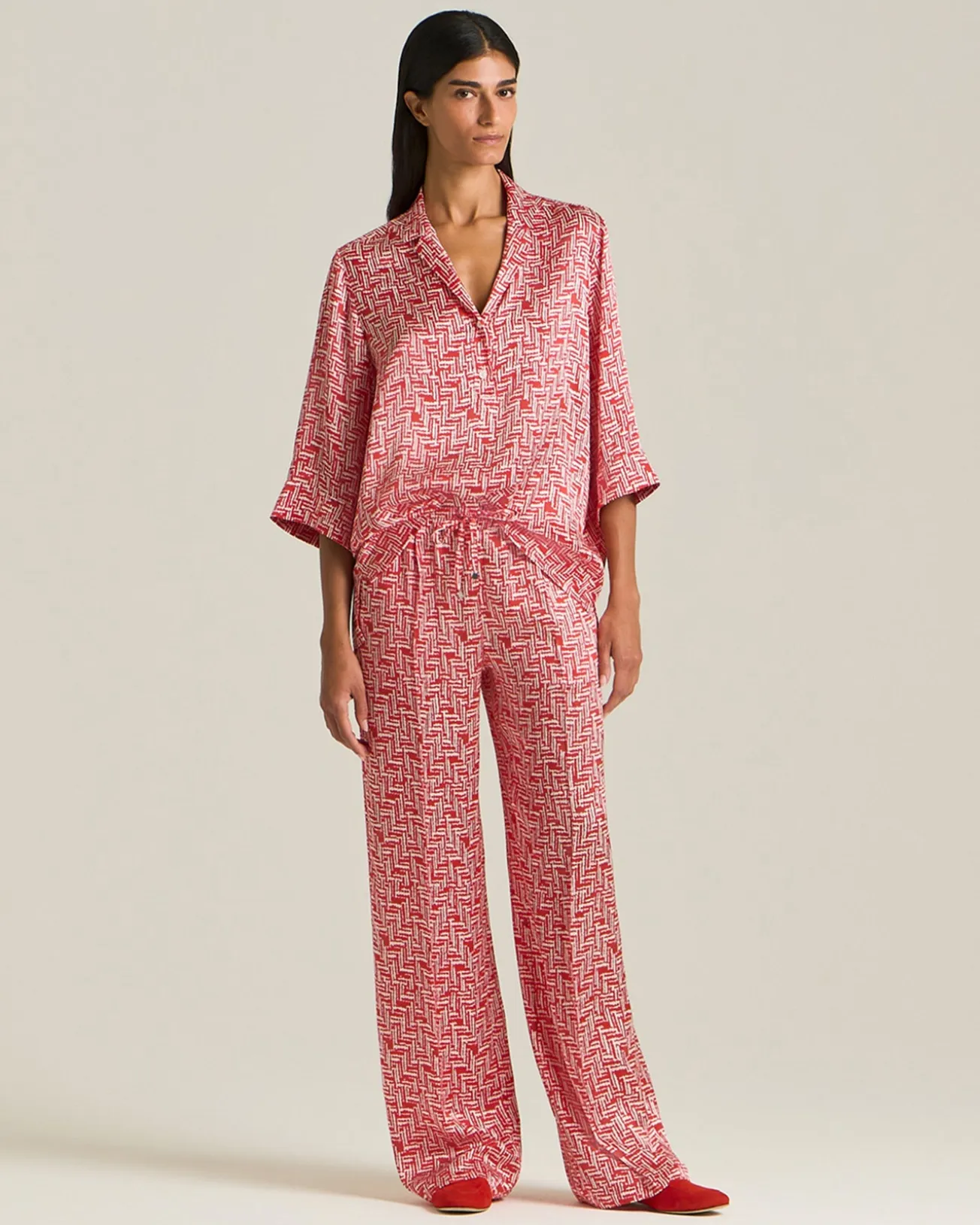 OVERSIZED SILK BLOUSE WITH SCARLET STAIRS PATTERN