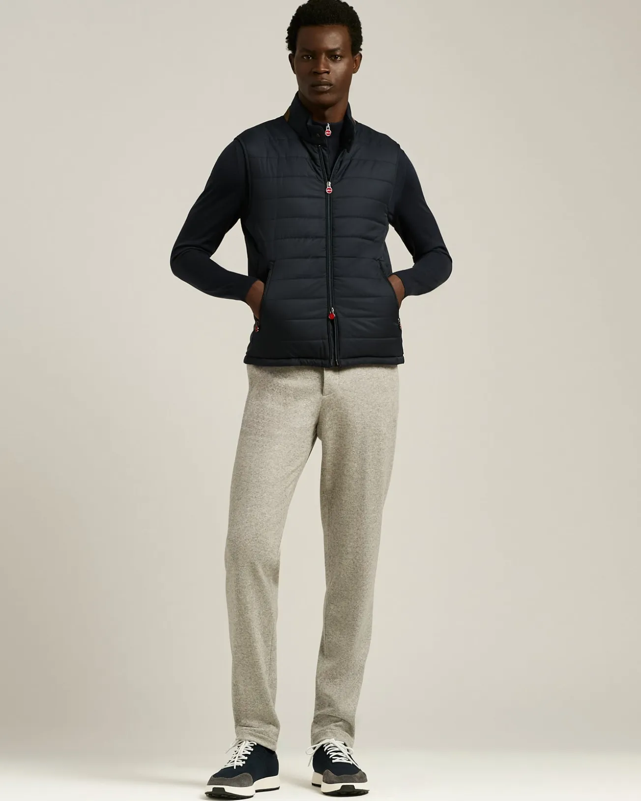 PADDED GILET IN NAVY TECHNICAL FABRIC