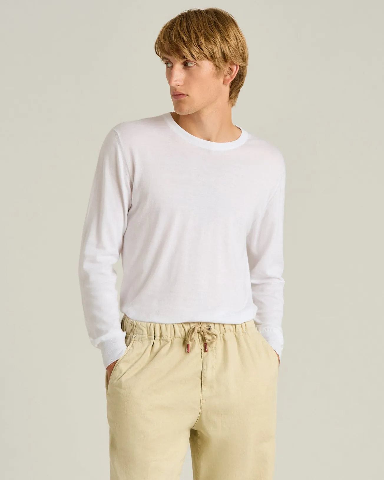 PURE COTTON LONG-SLEEVED CREWNECK SWEATER IN WHITE