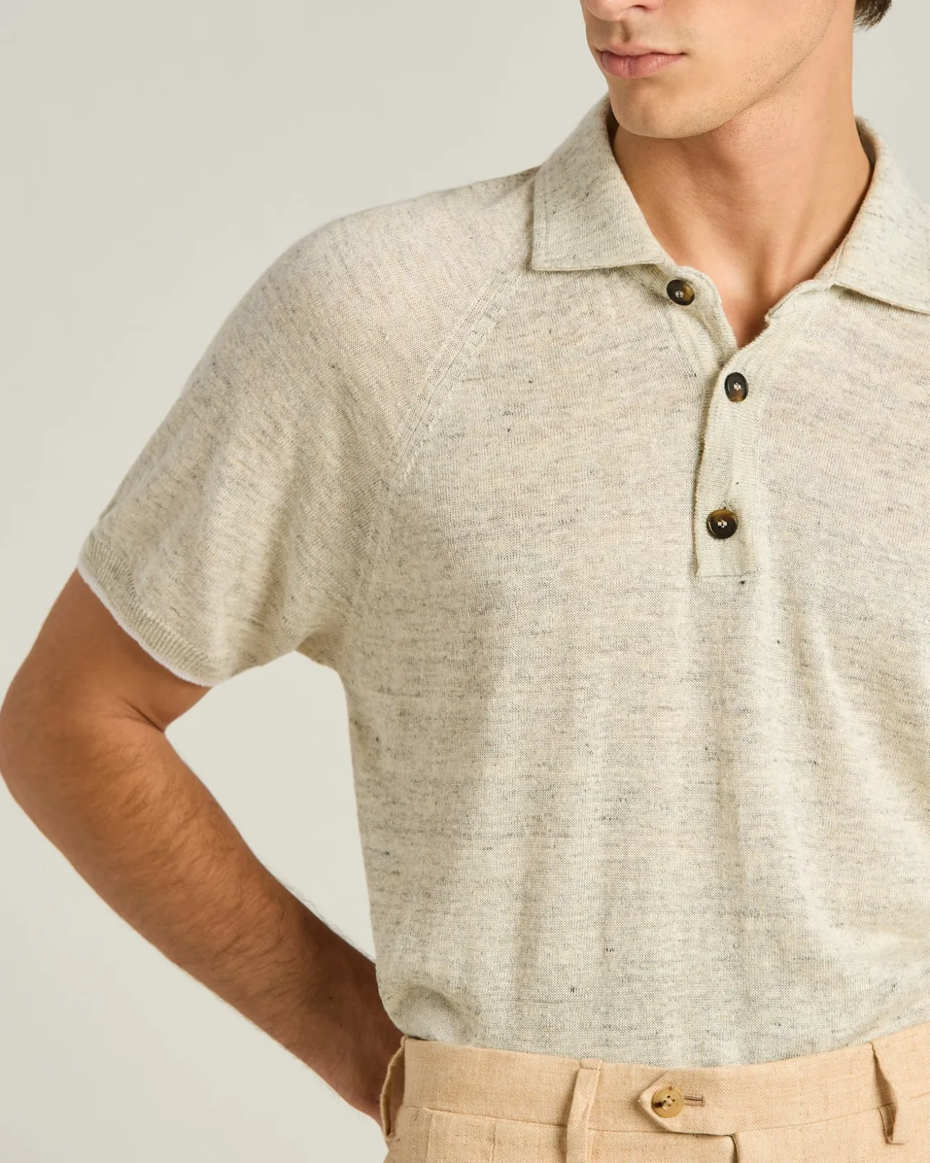 PURE LINEN SHORT-SLEEVED POLO SHIRT IN GREY