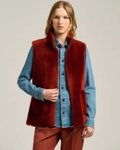REVERSIBLE SLEEVELESS VEST IN SHEARLING BURGUNDY