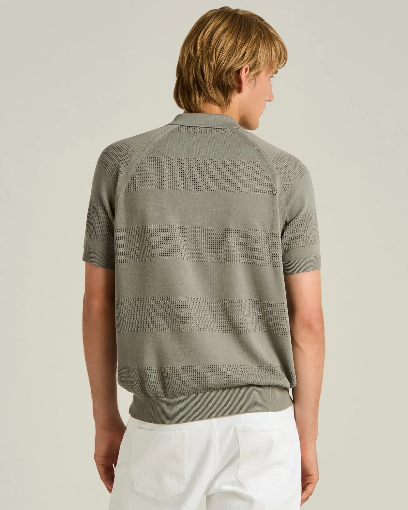 SHORT-SLEEVED ZIPPED POLO SHIRT
