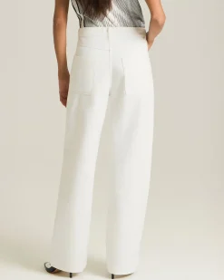 TAILORED COMFORT-FIT JEANS