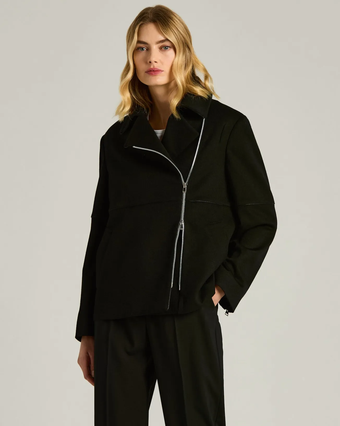 TAILORED PURE CASHMERE BLACK OVERCOAT