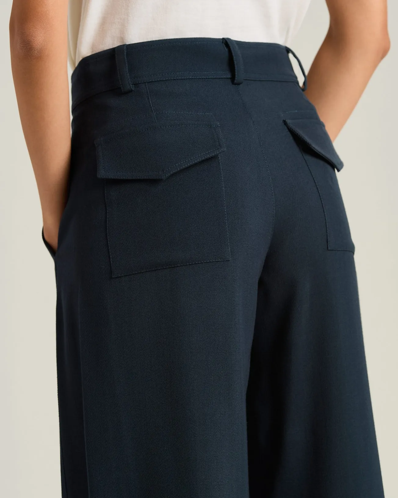 TAILORED WOOL AND SILK TROUSERS IN BLUE