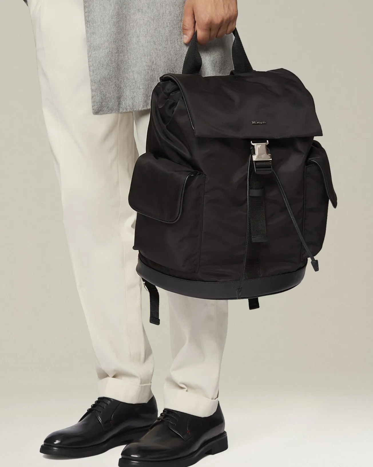 TECHNICAL TEXTILES TRAVEL BACKPACK