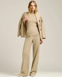 TURTLENECK SWEATER BEIGE WITH THREE-QUARTER SLEEVES